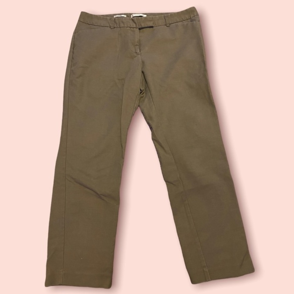 ✨ VAN HEUSEN ✨business casual Capri/peddle pushers size 8